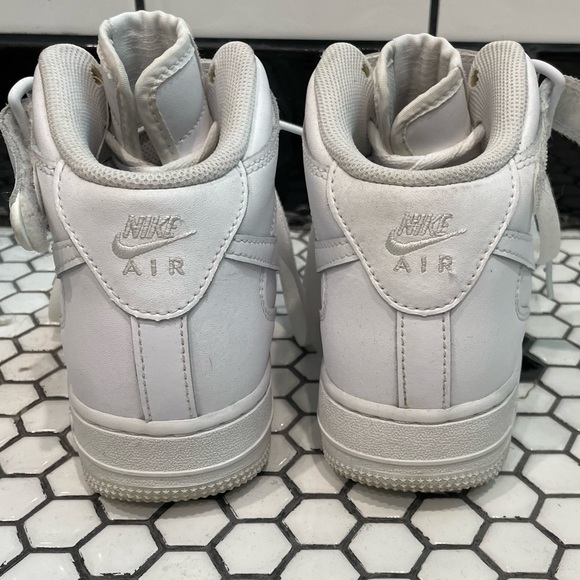 Nike Air Force 1 Mid White - Picture 7 of 7